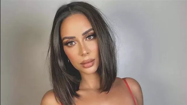 الفنانة بسنت شوقي