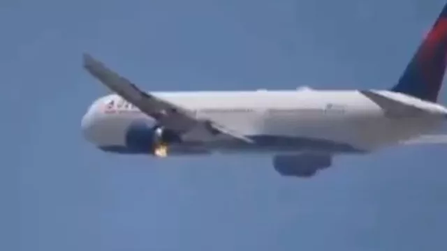 طائرة أمريكية تهبط اضطراريا في لوس أنجلوس