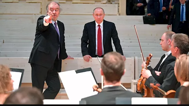 إلغاء حفل لقائد أوركسترا