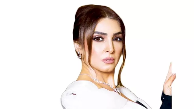 الفنانة روجينا