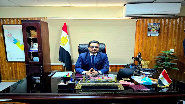 الدكتور عمرو دويدار