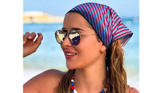 عائشة بن أحمد تستمتع باجازة الصيف 