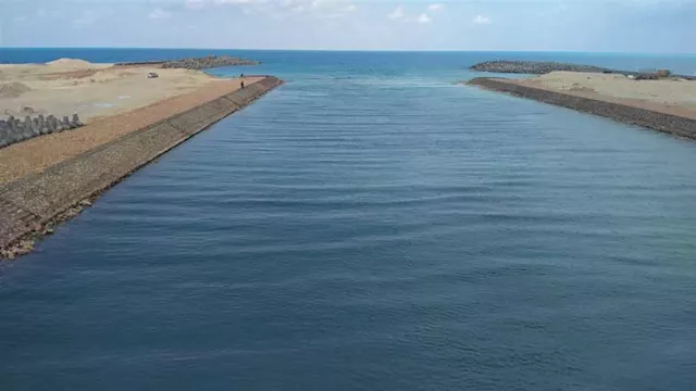 ملء البحيرات الصناعية في العلمين الجديدة