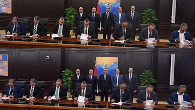 مدبولي يشهد توقيع عقدين لتسوية نزاعات استثمارية كب