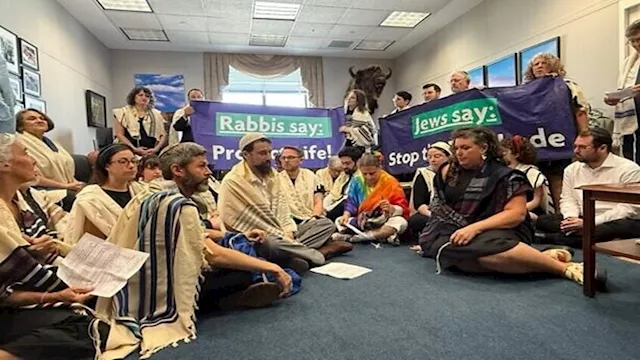 أمريكا تعتقل عشرات الحاخامات اليهود 