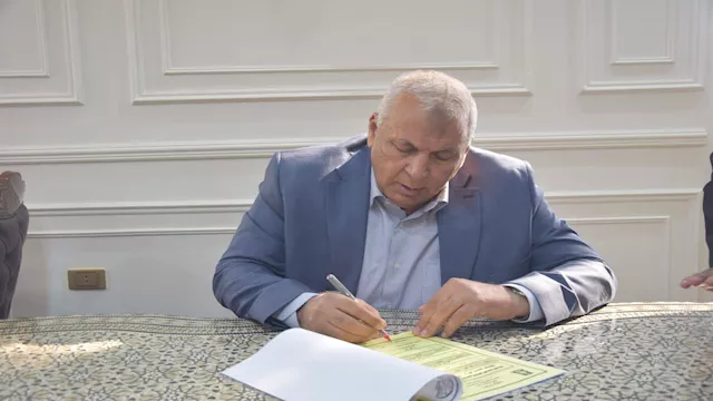 اللواء محمد الزملوط محافظ الوادي الجديد