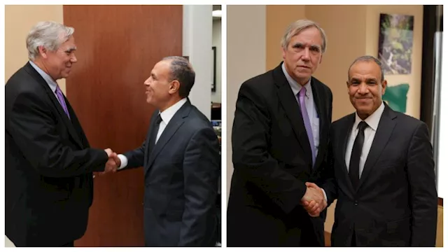 وزير الخارجية والهجرة يلتقي السيناتور ''جيف ميركلي
