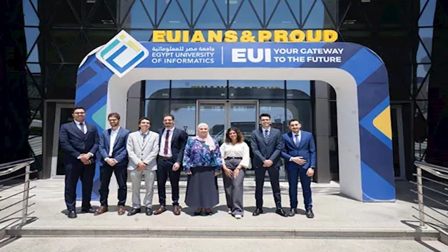 فريق طلابي يصمم برنامجًا للقيادة الذاتية للسيارات