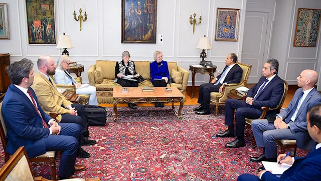 عبد العاطي وقادة مجموعة ''ذا إلدرز'' يناقشون مستجد