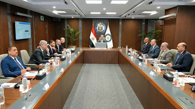 وزير البترول يتابع الموقف التنفيذي لمشروع مجمع شرك