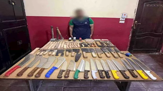 ضبط حداد يصنع أسلحة بيضاء