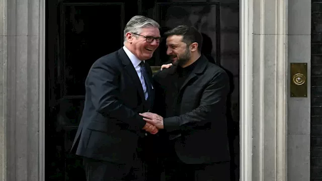 ستارمر يستقبل زيلينسكي