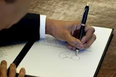 مستخدمو اليد اليسرى عرضة لهذه الأمراض