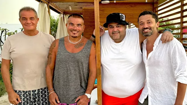 عمرو دياب وكريم محمود عبدالعزيز وشيكو والمنتج حماد