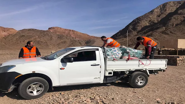 أرشيفية  لتوزيع مساعدات 