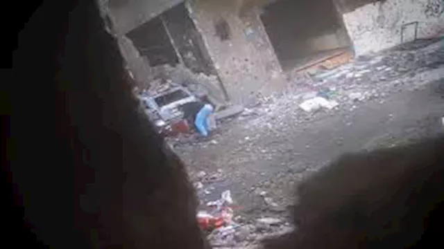 استهداف طفلة أثناء محاولتها الوصول إلى المياه