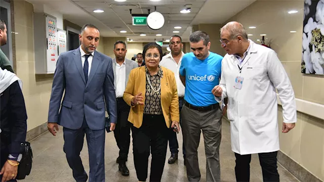 نائبة وزير الصحة تتفقد مستشفى العريش العام