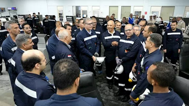 وزير البترول يتفقد مصفاة تكرير ميدور