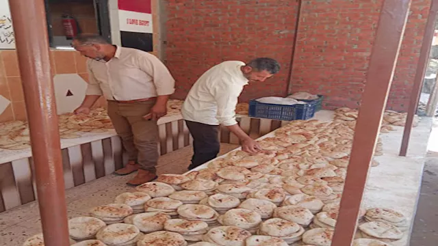 حملات التموين بمخابز الخارجة