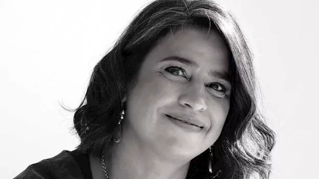 المخرجة نادين خان 