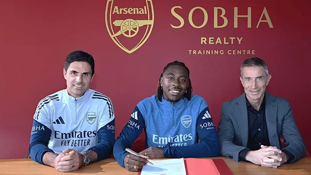 أرسنال يتعاقد مع إيزي