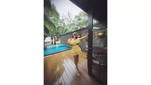 الفنانة مي عمر