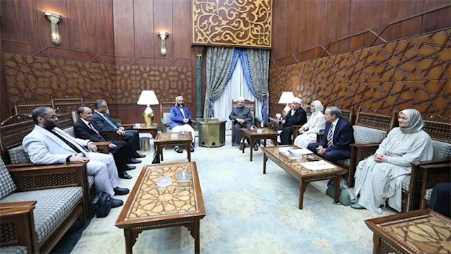 شيخ الأزهر يستقبل وزير الأوقاف اليمني