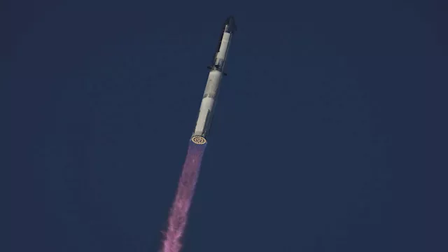 إطلاق صاروخ