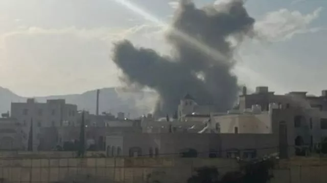 مقتل وزير الدفاع ورئيس أركان الحوثيين في غارة صنعا