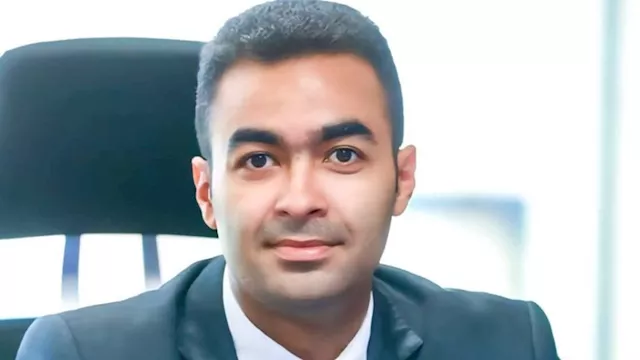 الدكتور أيمن عباس