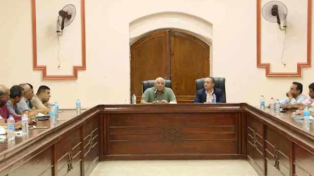 محافظ الوادي الجديد يزور مركز الداخلة