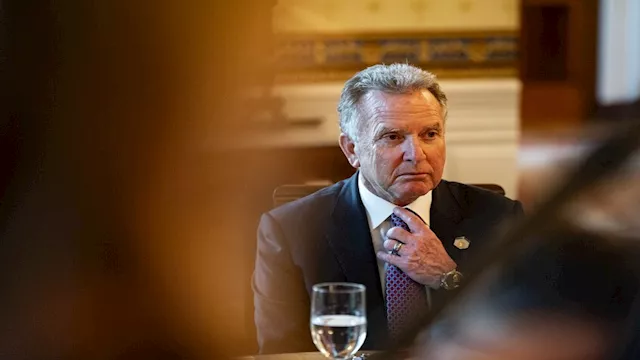 ماثيو ويتاكر