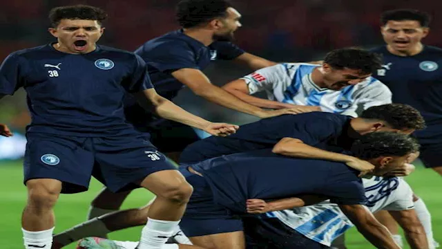 فرحة لاعبي بيراميدز بهدف وليد الكرتي بالأهلي