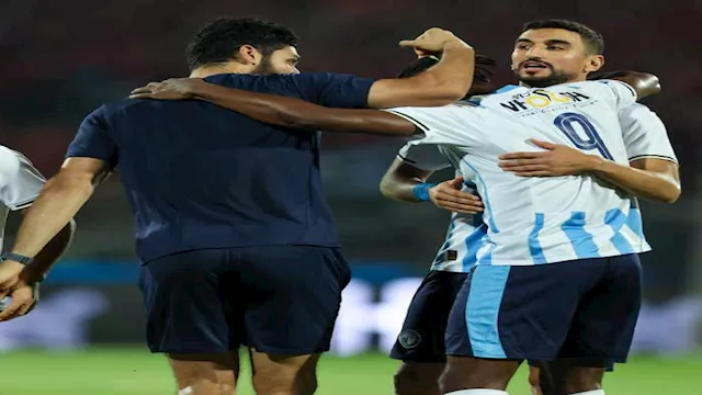 فرحة لاعبي بيراميدز بهدف وليد الكرتي بالأهلي (1)