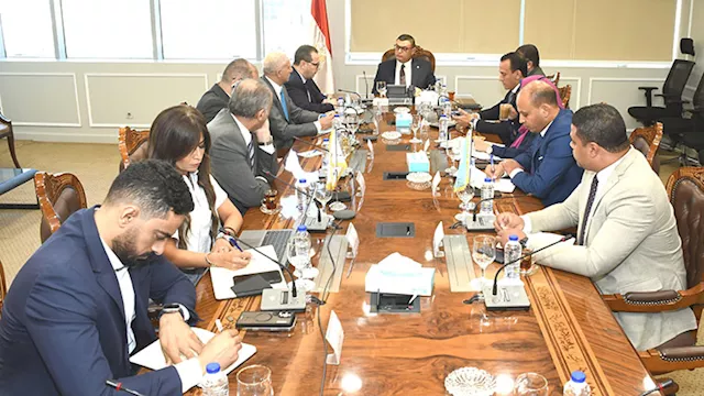 اجتماع وزير الإسكان