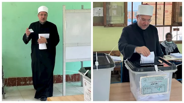 وزير الأوقاف السابق يدلي بصوته في انتخابات ''الشيو