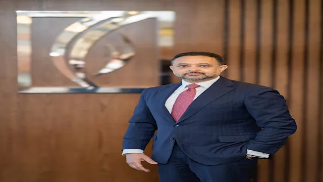 عمرو الشافعي الرئيس التنفيذي لبنك الإمارات دبي ا