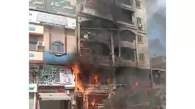 السيطرة على حريق هائل نشب في محل مأكولات شهير بالب