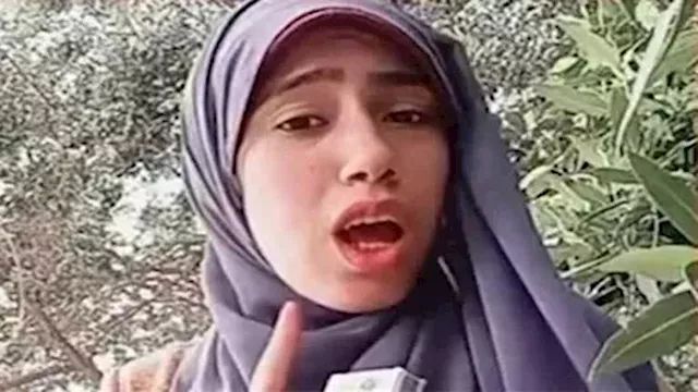 علياء قمرون