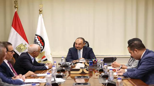 اجتماع بين وزير قطاع الأعمال وممثلي الاتحاد العام 