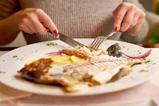 تناول السمك بكثرة- ماذا يفعل بالجسم؟