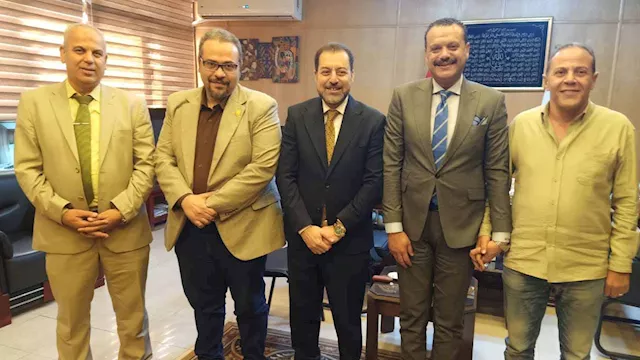 وكيل صحة الشرقية يلتقي عميد طب الزقازيق