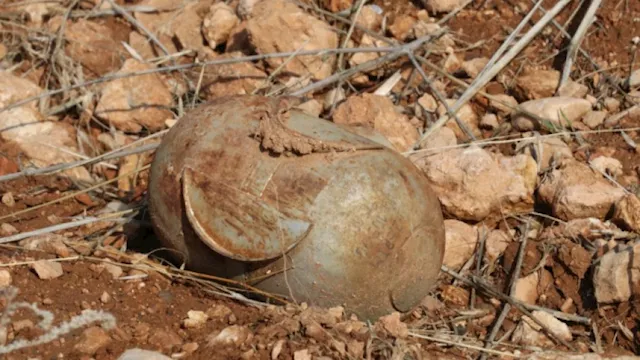 انفجار لغم مخلفات الحرب في سوريا