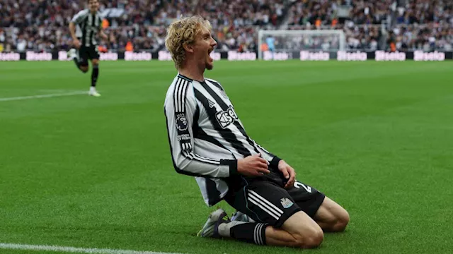 نيك فولتمايد لاعب نيوكاسل يونايتد