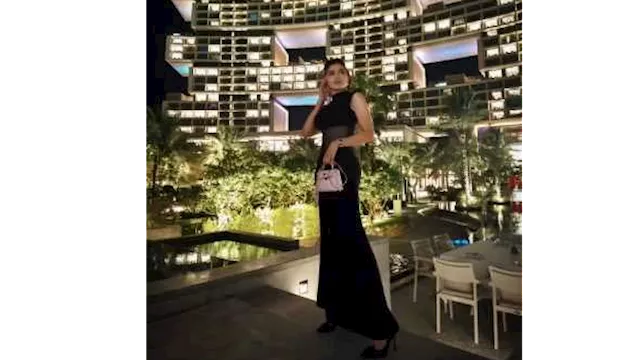 مي عُمر تخطف الأنظار في أحدث ظهور لها