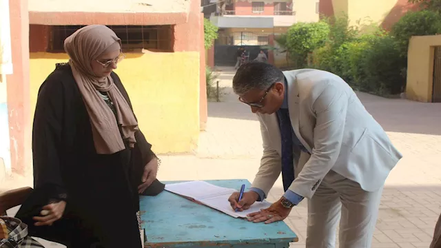 مدير تعليم الجيزة يوجه بالصيانة وسد العجز بالمدارس