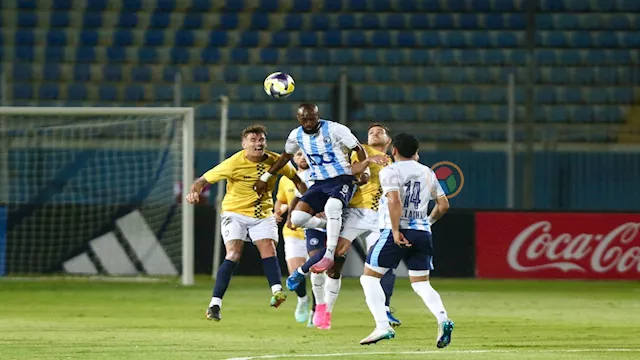 بيراميدز وأوكلاند سيتي (4)