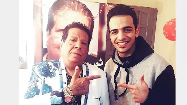 عمرو مع جده