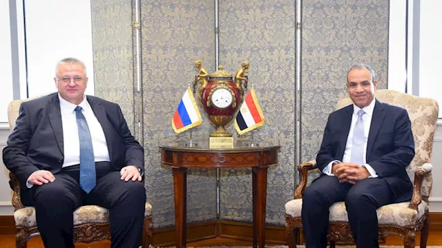 وزير الخارجية يلتقي نائب وزير الخارجية الروسي