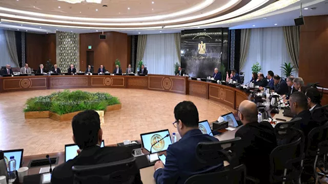 رئيس الوزراء يلتقى رؤساء تحرير الصحف والمواقع